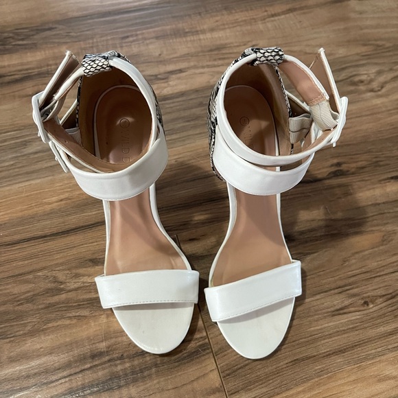 White faux snake leather sandal heels - Picture 3 of 5